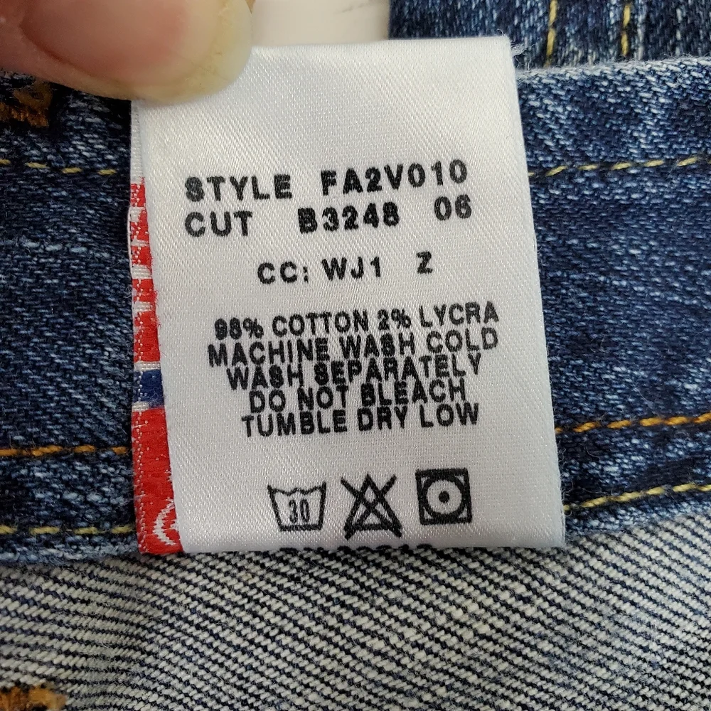 Lucky Brand wonder crop jeans size 28